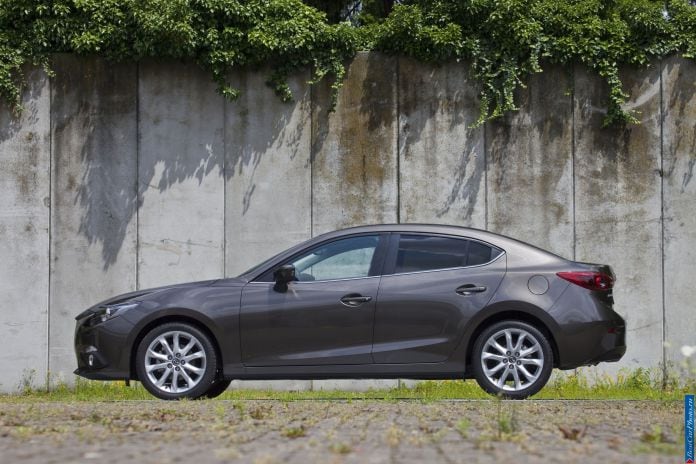 2014 Mazda 3 Sedan - фотография 18 из 137