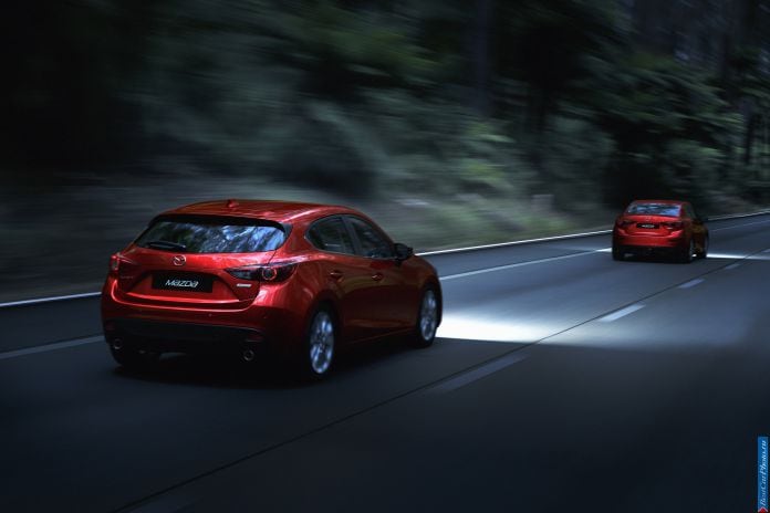 2014 Mazda 3 Sedan - фотография 43 из 137