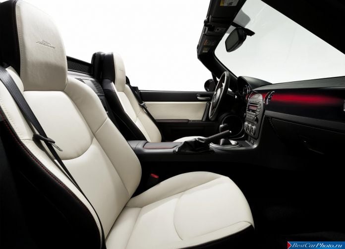 2014 Mazda MX-5 25th Anniversary - фотография 8 из 18