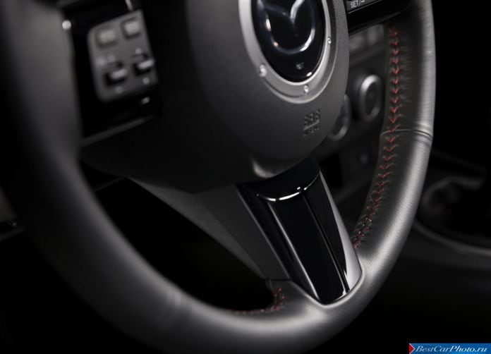 2014 Mazda MX-5 25th Anniversary - фотография 10 из 18