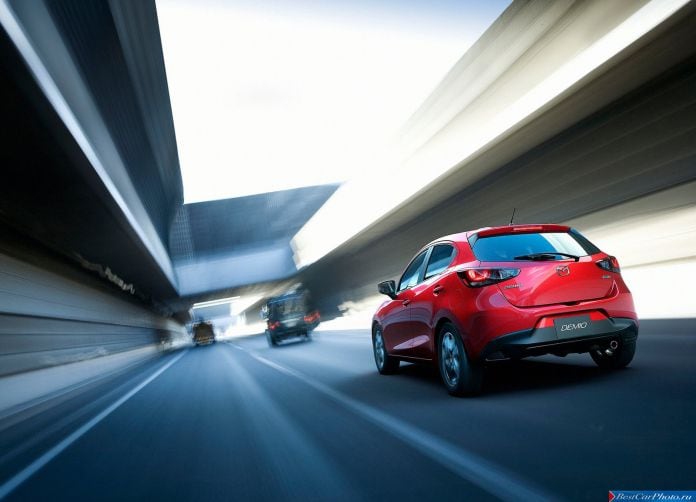 2015 Mazda 2 - фотография 12 из 74