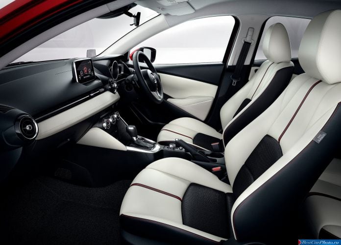 2015 Mazda 2 - фотография 29 из 74