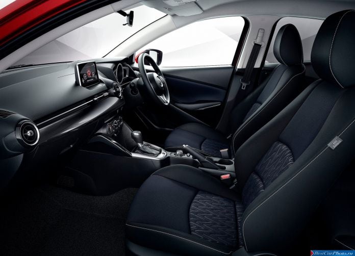 2015 Mazda 2 - фотография 31 из 74