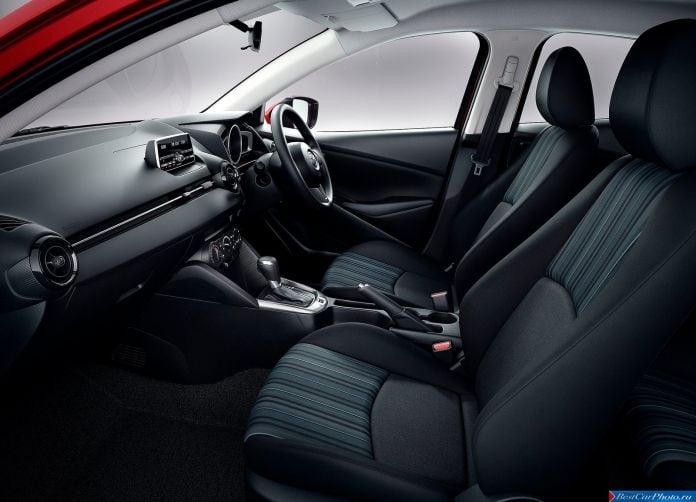 2015 Mazda 2 - фотография 32 из 74