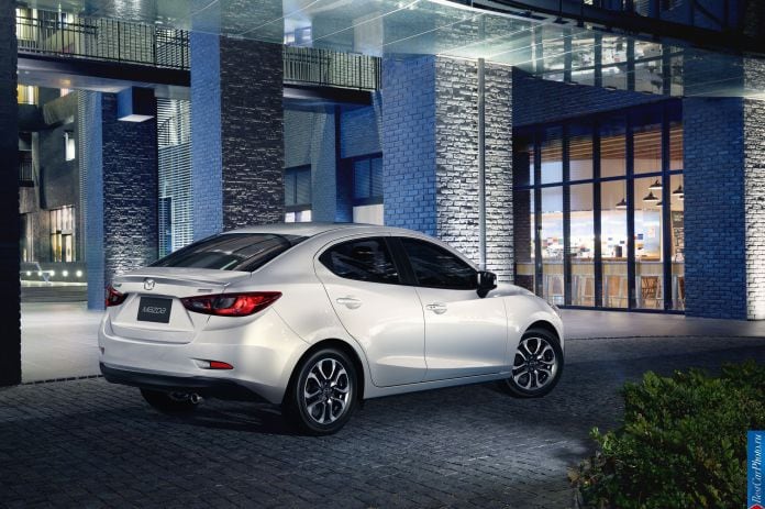 2015 Mazda 2 Sedan - фотография 6 из 16