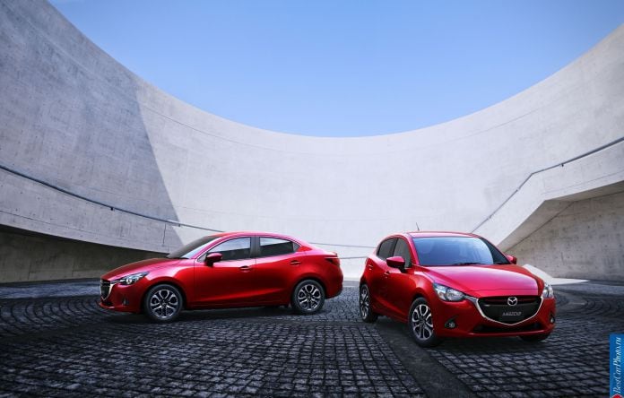2015 Mazda 2 Sedan - фотография 7 из 16