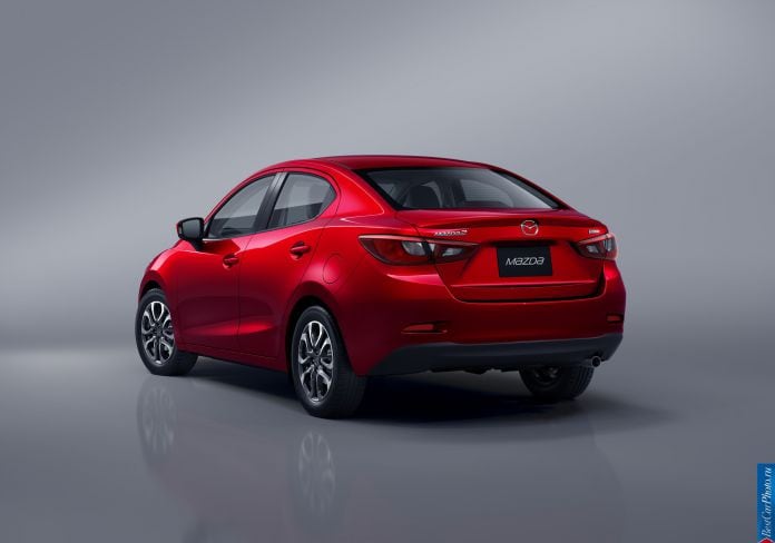 2015 Mazda 2 Sedan - фотография 9 из 16
