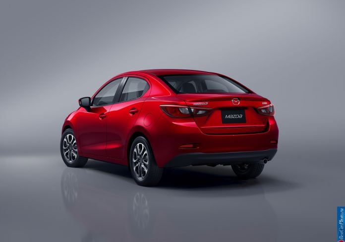 2015 Mazda 2 Sedan - фотография 9 из 16