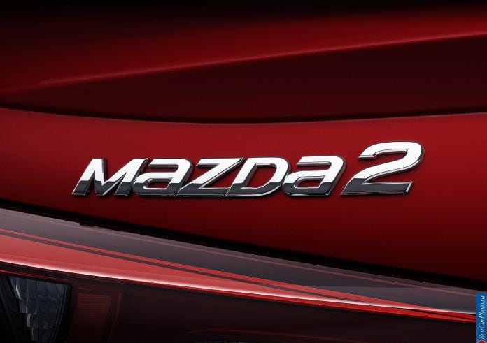 2015 Mazda 2 Sedan - фотография 13 из 16