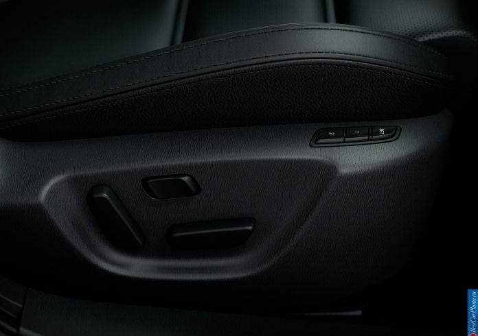 2015 Mazda 6 - фотография 41 из 48