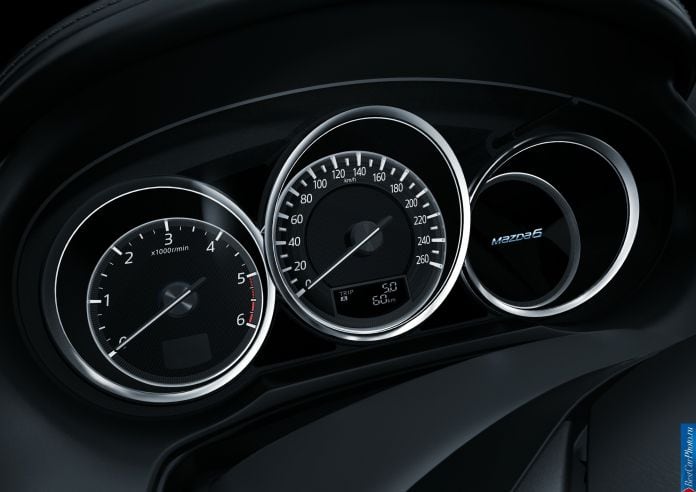 2015 Mazda 6 Wagon - фотография 22 из 37