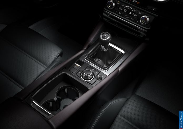 2015 Mazda 6 Wagon - фотография 23 из 37