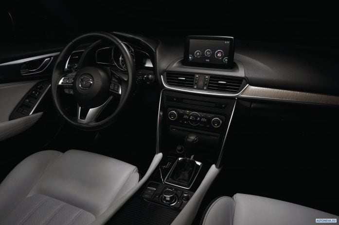 2017 Mazda CX-4 - фотография 23 из 26