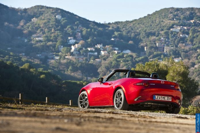 2016 Mazda MX-5 - фотография 5 из 80