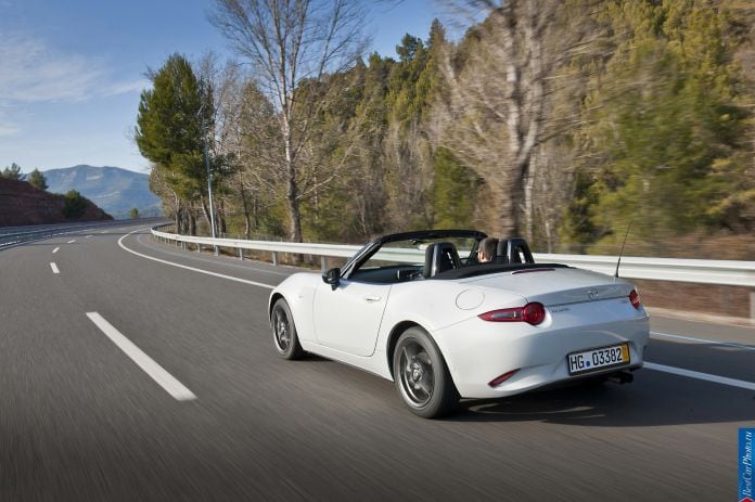 2016 Mazda MX-5 - фотография 38 из 80
