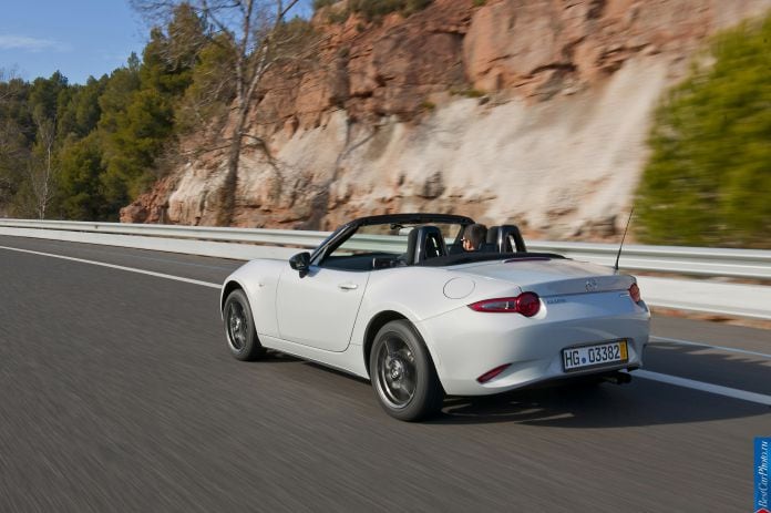 2016 Mazda MX-5 - фотография 40 из 80