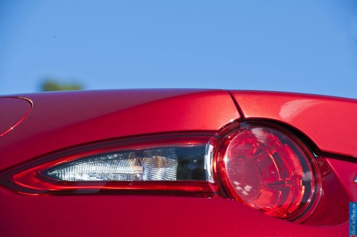 2016 Mazda MX-5 - фотография 47 из 80