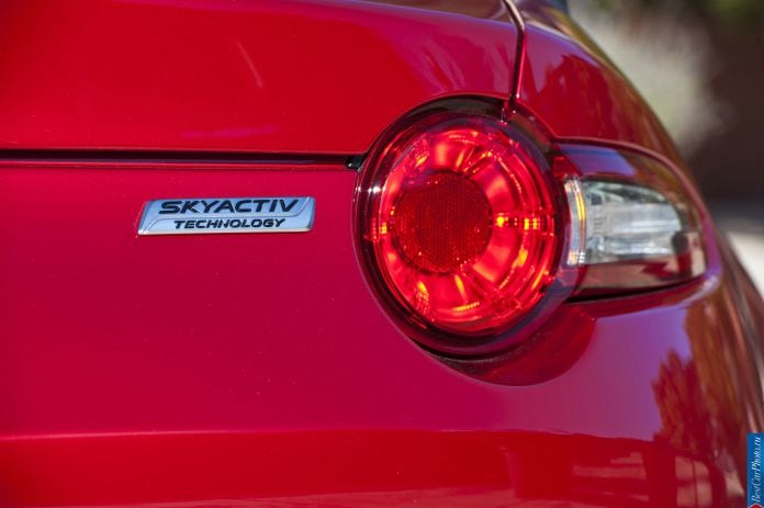 2016 Mazda MX-5 - фотография 49 из 80