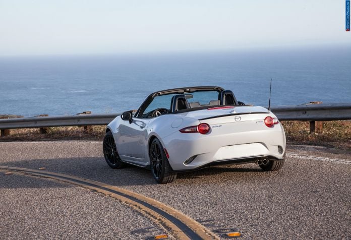 2016 Mazda MX-5 Miata Club - фотография 2 из 30