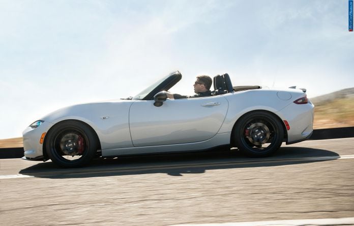 2016 Mazda MX-5 Miata Club - фотография 8 из 30