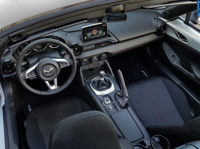 2016 Mazda MX-5 Miata Club - фотография 25 из 30
