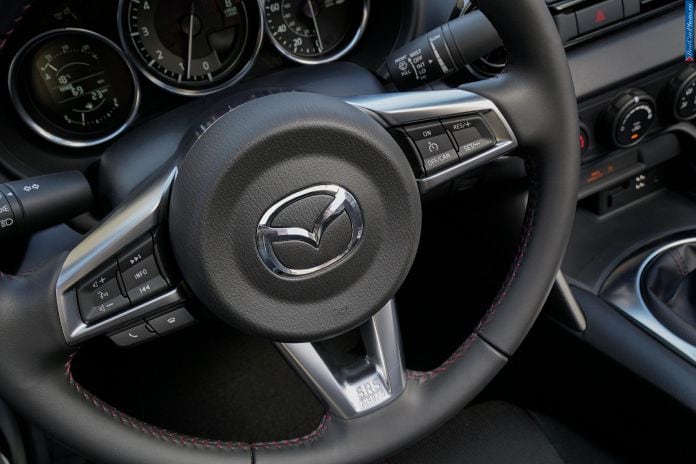 2016 Mazda MX-5 Miata Club - фотография 26 из 30