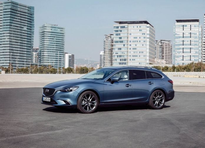 2017 Mazda 6 Wagon - фотография 11 из 46