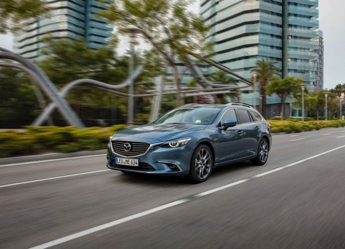 2017 Mazda 6 Wagon - фотография 17 из 46