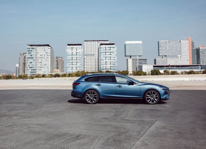 2017 Mazda 6 Wagon - фотография 20 из 46