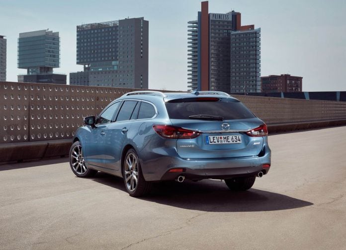 2017 Mazda 6 Wagon - фотография 25 из 46