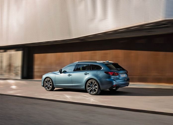 2017 Mazda 6 Wagon - фотография 29 из 46