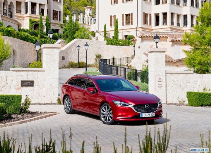 2018 Mazda 6 Wagon - фотография 14 из 164