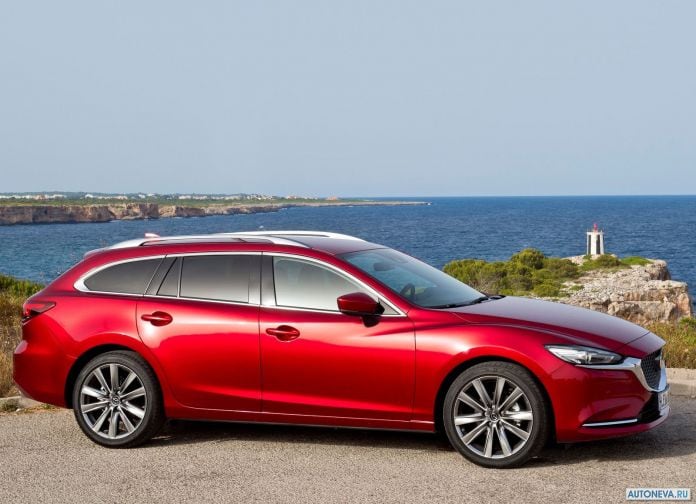 2018 Mazda 6 Wagon - фотография 18 из 164