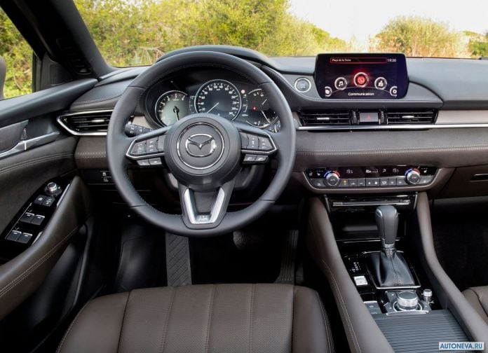 2018 Mazda 6 Wagon - фотография 120 из 164