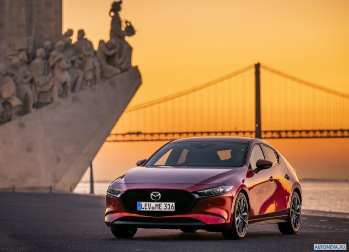 2019 Mazda 3 - фотография 12 из 193