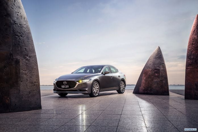 2019 Mazda 3 Sedan - фотография 6 из 40