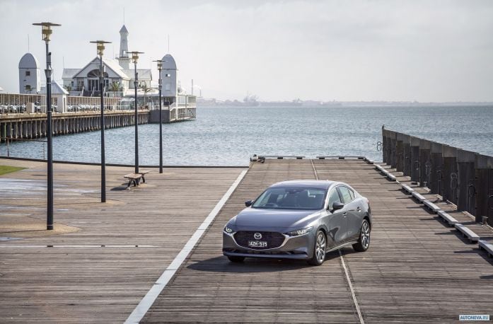 2019 Mazda 3 Sedan - фотография 7 из 40