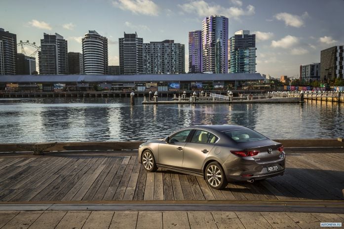 2019 Mazda 3 Sedan - фотография 16 из 40