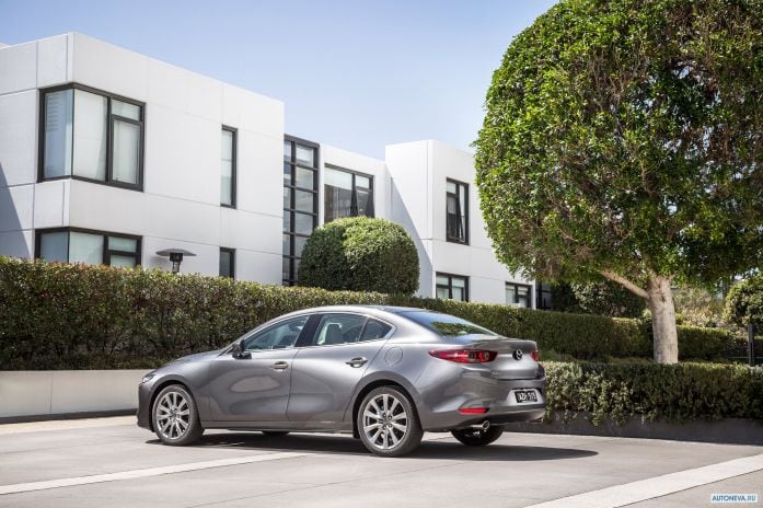 2019 Mazda 3 Sedan - фотография 17 из 40