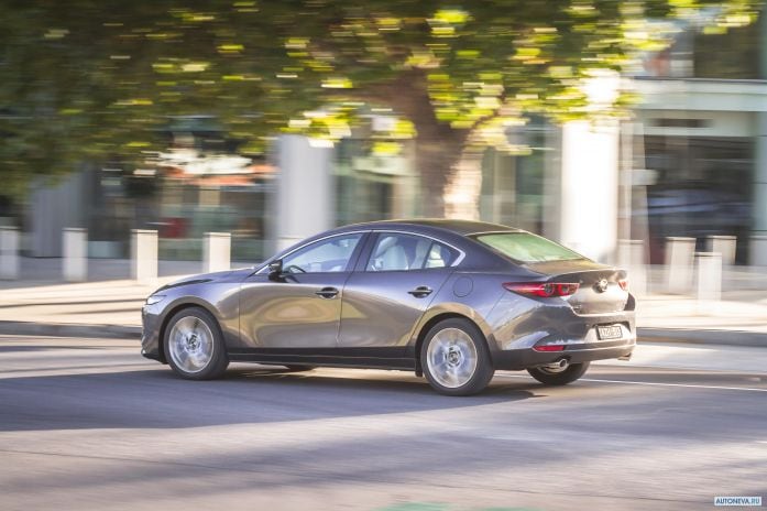 2019 Mazda 3 Sedan - фотография 18 из 40