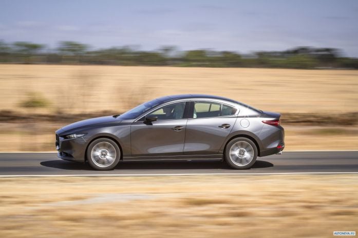 2019 Mazda 3 Sedan - фотография 21 из 40