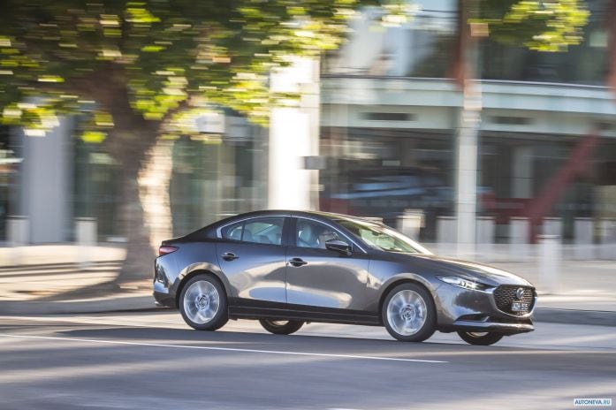 2019 Mazda 3 Sedan - фотография 22 из 40