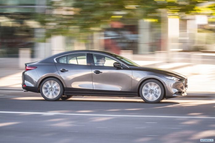 2019 Mazda 3 Sedan - фотография 23 из 40