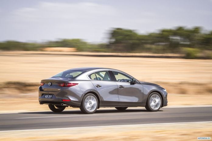 2019 Mazda 3 Sedan - фотография 26 из 40