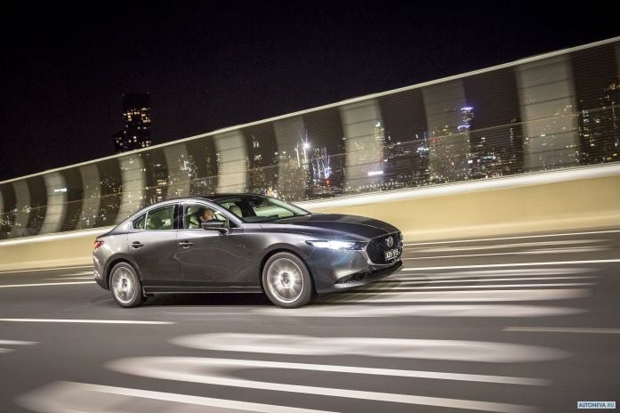2019 Mazda 3 Sedan - фотография 28 из 40