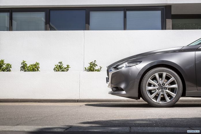 2019 Mazda 3 Sedan - фотография 38 из 40