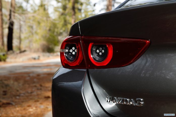 2019 Mazda 3 Sedan NA - фотография 35 из 40