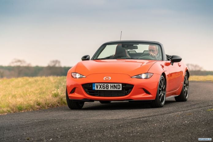 2019 Mazda MX-5 30th Anniversary - фотография 1 из 40