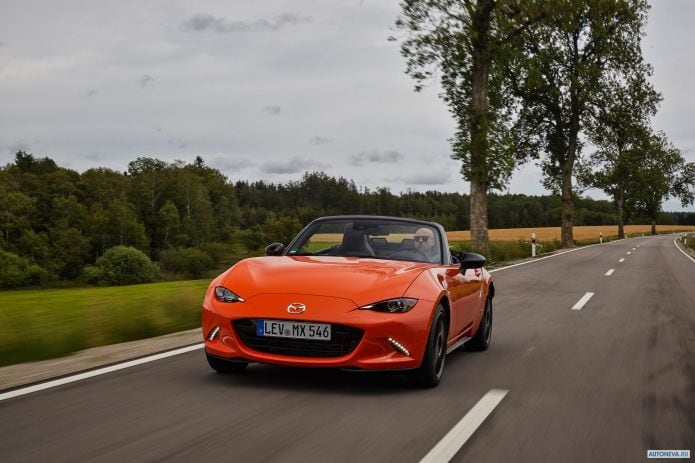 2019 Mazda MX-5 30th Anniversary - фотография 7 из 40