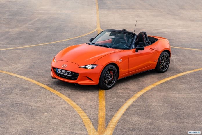 2019 Mazda MX-5 30th Anniversary - фотография 11 из 40